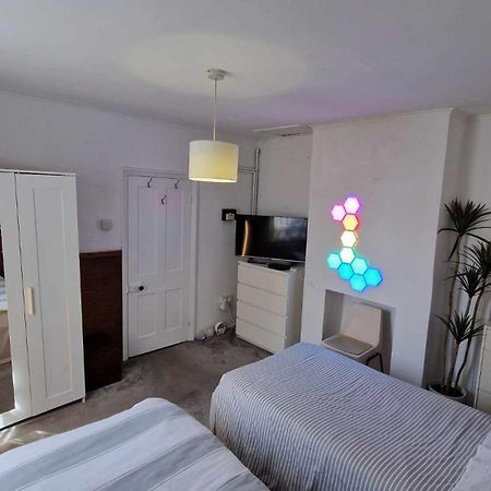 לונדון Converted Bungalow In Bexley מראה חיצוני תמונה
